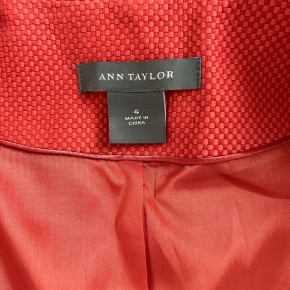 ANN TAYLOR CROPPED BLAZER -Size 4 - Picture 7 of 8